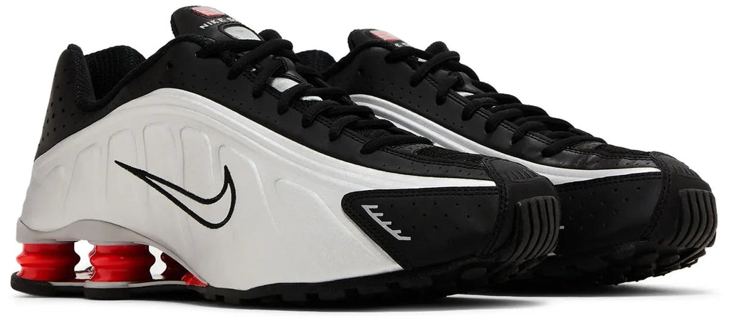 Nike Shox R4 Noir Métallisé Argenté (2018/2024)