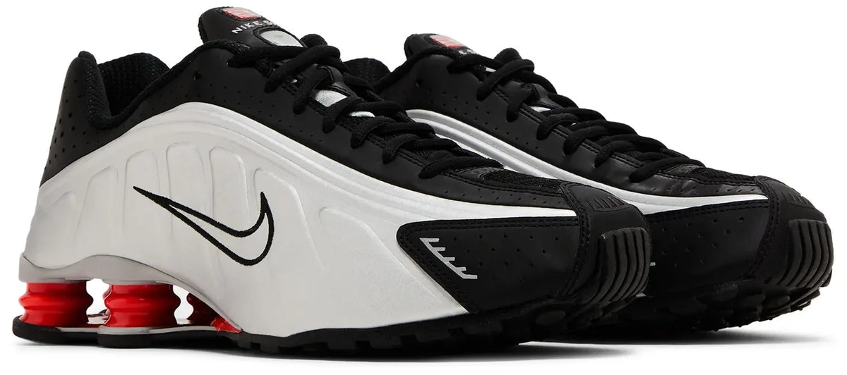 Nike Shox R4 Noir Métallisé Argenté (2018/2024)