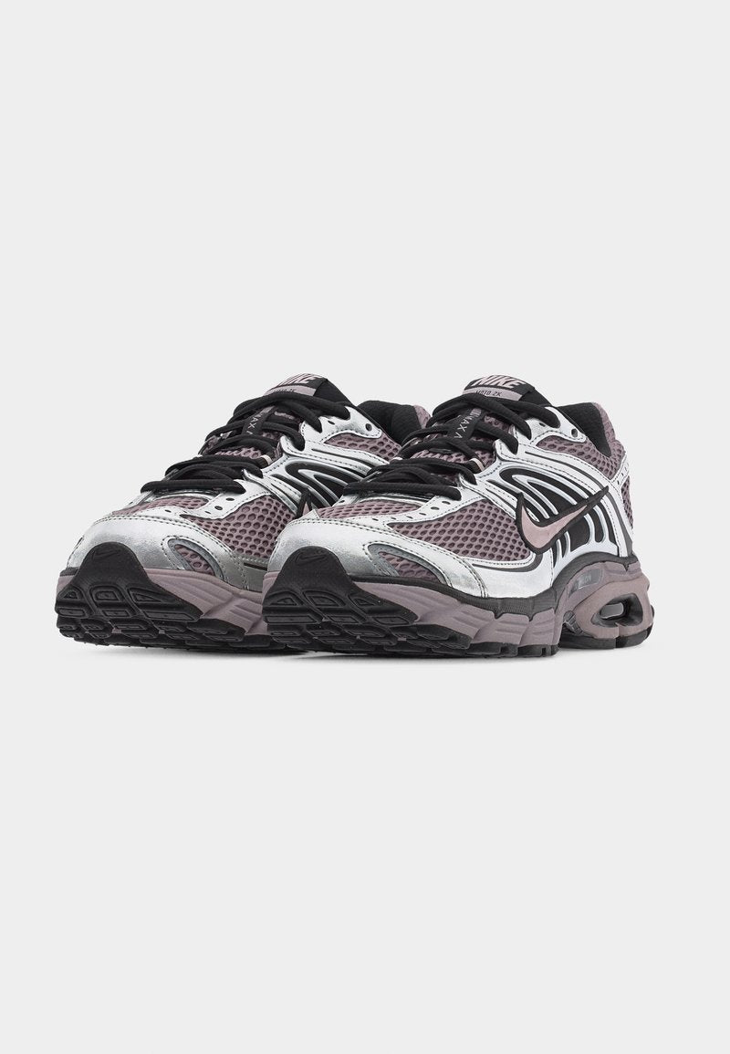 AIR MAX MOTO 2K - Baskets basses - pink rise/pearl pink/metallic silver-coloured/black/smoke grey