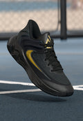 Nike Performance                     GIANNIS IMMORTALITY 4 - Chaussures de basket - black/metallic gold-coloured